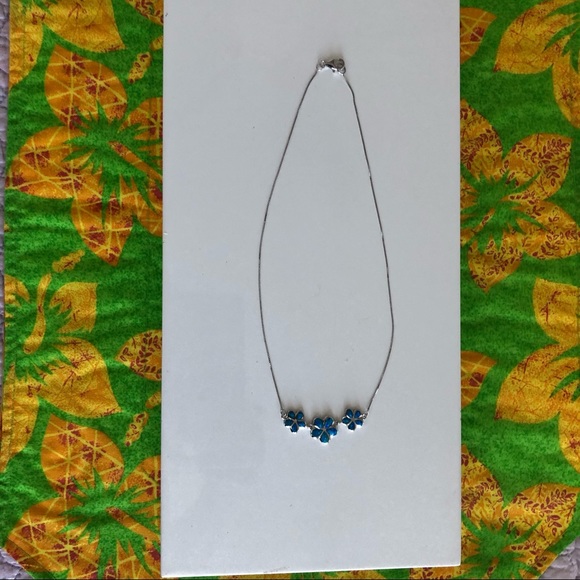 925 S/S Necklace inlaid three Blue Opal plumeria 🌸🌸🌸with 14kw gold overlay. - Picture 5 of 5